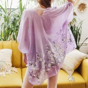 Daisy Embroidered Kimono